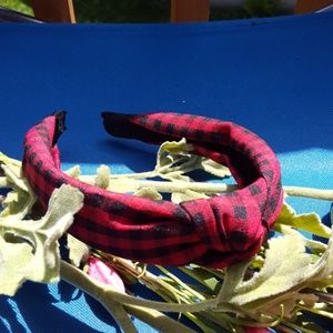 NWOT red and black plaid headband (👗3/$25👗)